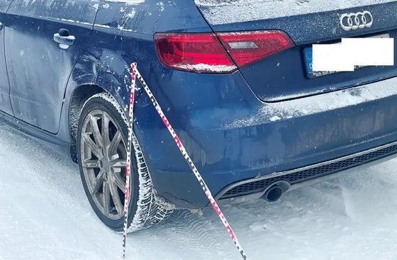 Audi A3 Sportback: Heck links mit Maßband
