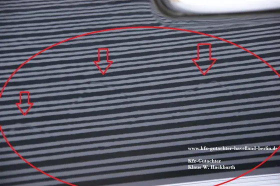 Dodge RAM 1500: eingefallene Flächen nach mangelhafter Hagelinstandsetzung, Dach