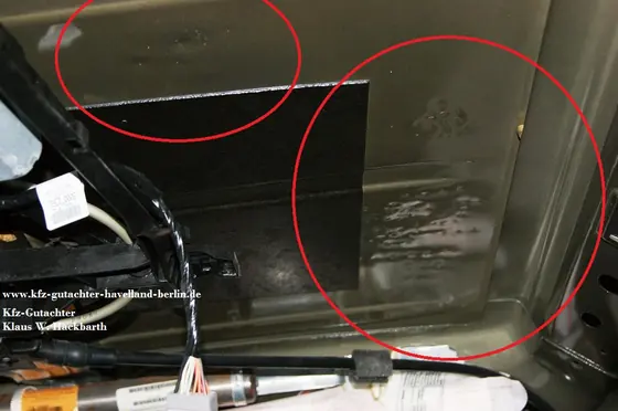 Dodge RAM 1500: mangelhafte Hagelinstandsetzung, Innenansicht Fahrzeugdach
