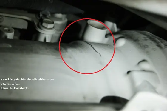 Dodge RAM 1500: gerissenes Gehäuse des 8-Gang-Automatikgetriebes, Detail