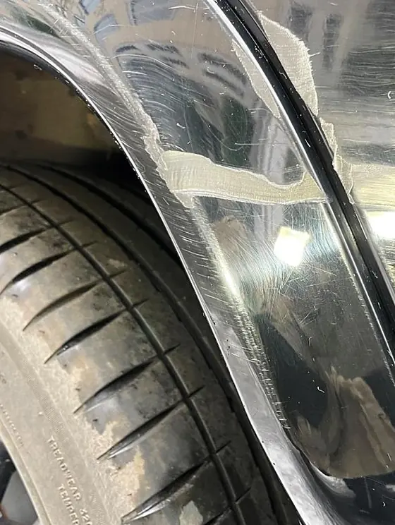 Jeep Compass: Radlaufverbreiterung im Detail