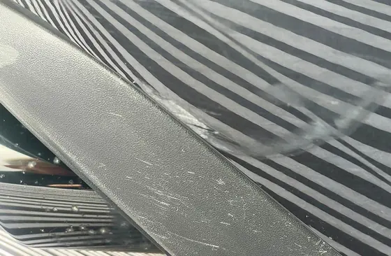 Porsche Panamera 4: Stoßfänger unten