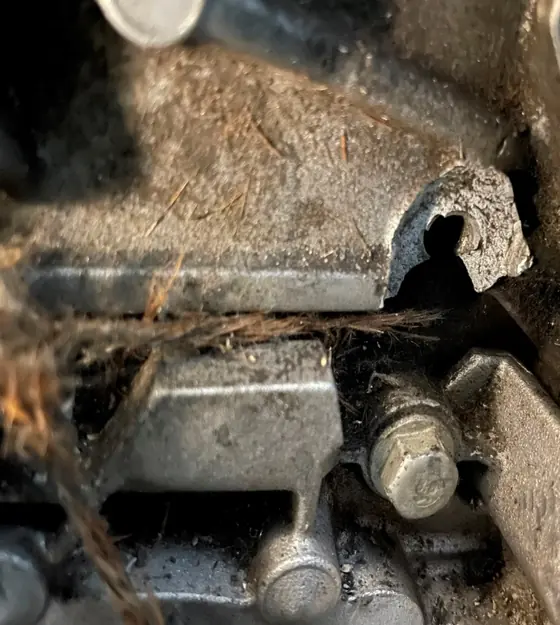 Pkw mit Zahnriemenmotor: Bruchstück