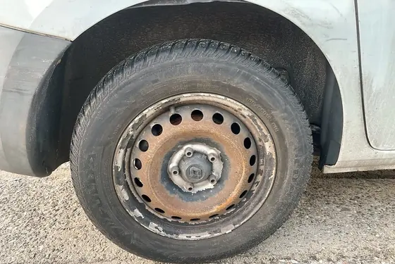 Renault Kangoo Rapid: Rad hinten
