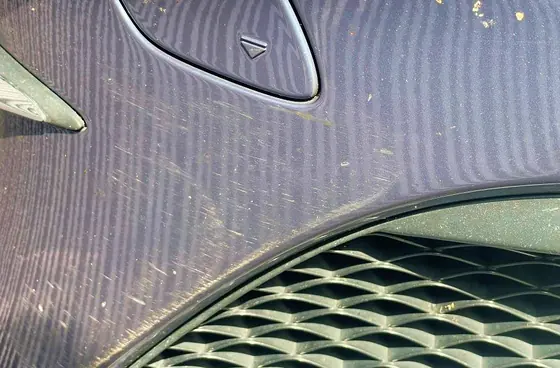Mercedes-Benz V 300 d: Kratzer am Stoßfänger