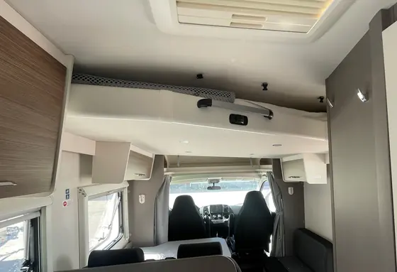 Teilintegriertes Wohnmobil auf Fiat Ducato: Innenraum, Gesamtansicht