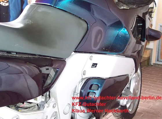 Yamaha GTS 1000 A: beschädigte Seitenverkleidung