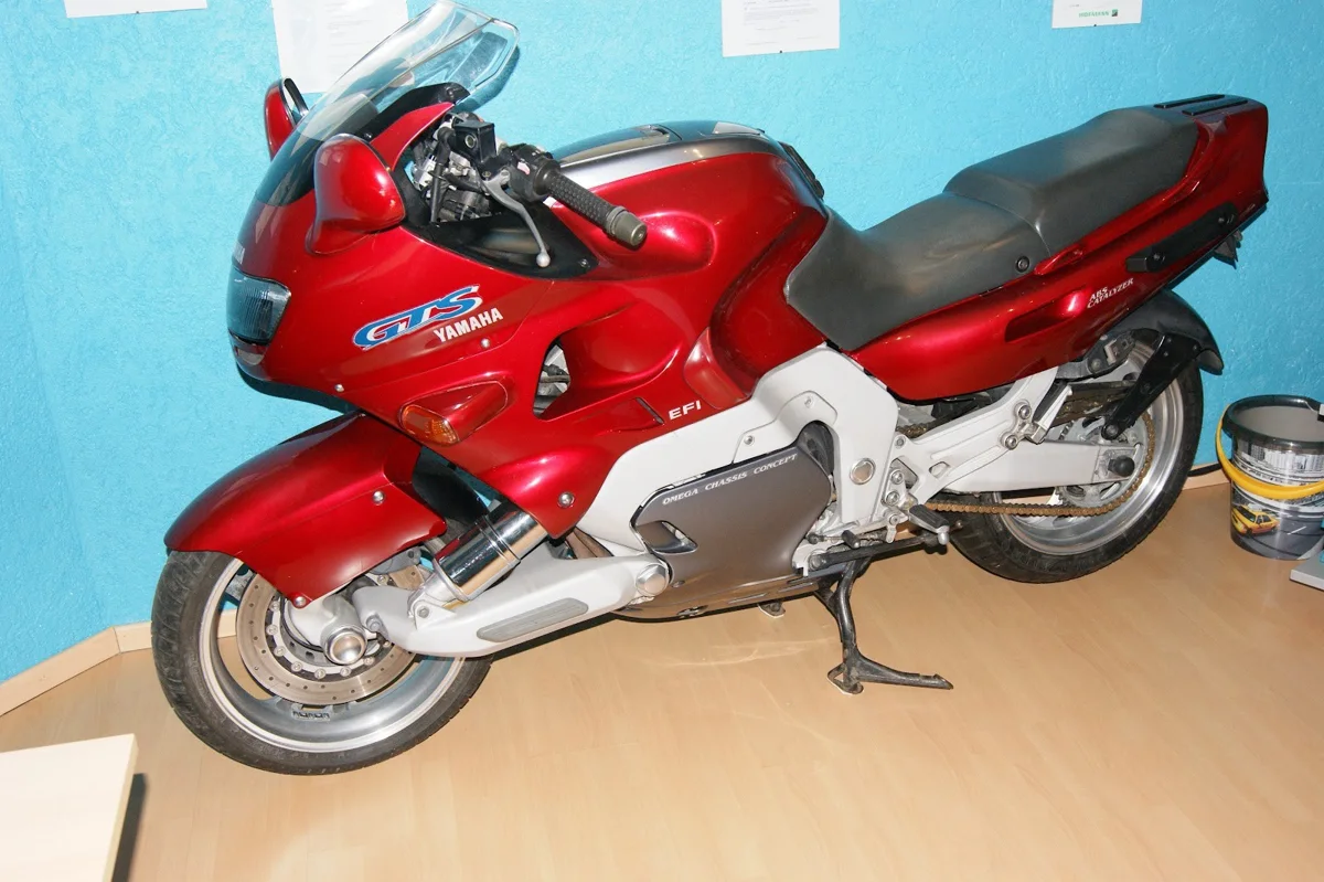 Yamaha GTS 1000 A im Büro